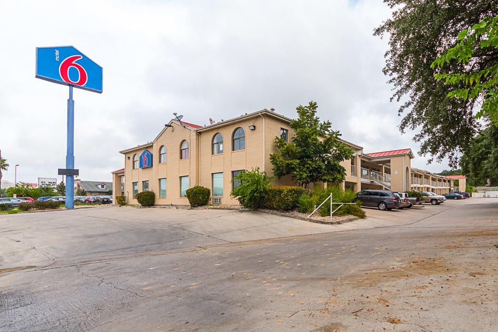 Motel 6-San Antonio, Tx - Fiesta Trails Exterior photo