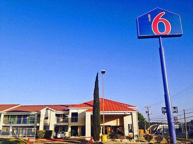Motel 6-San Antonio, Tx - Fiesta Trails Exterior photo