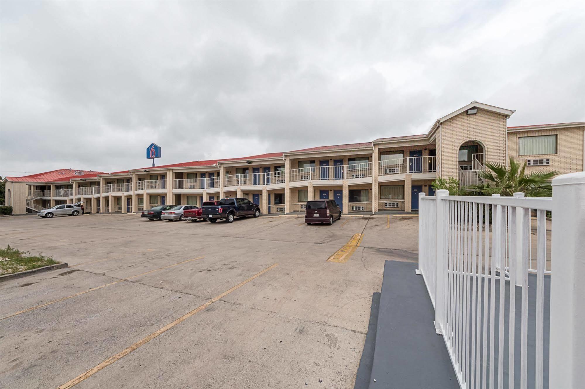 Motel 6-San Antonio, Tx - Fiesta Trails Exterior photo